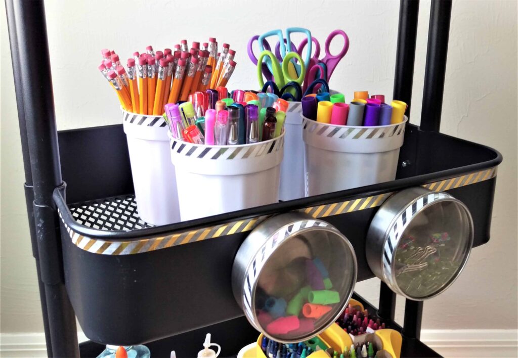 Homework Station | How to put together this sanity-saving homework station. Make going back to school easier and more organized with this homework station so you have all your supplies in one place!