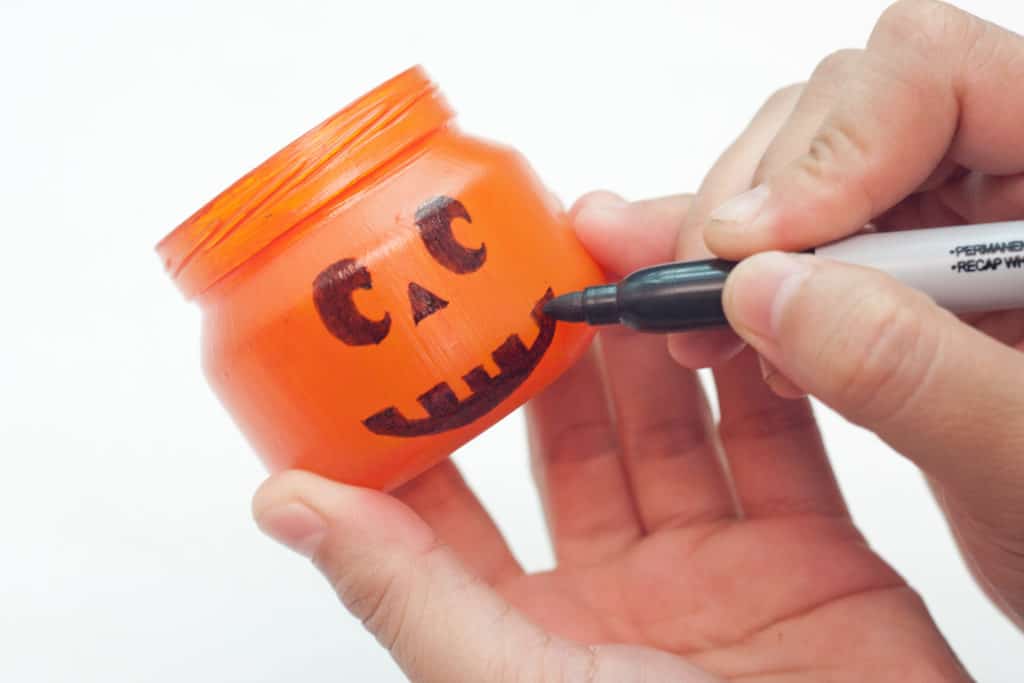 Decorating your jack-o-lantern