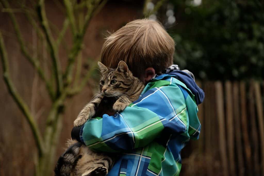 Helping kids after losing a pet 